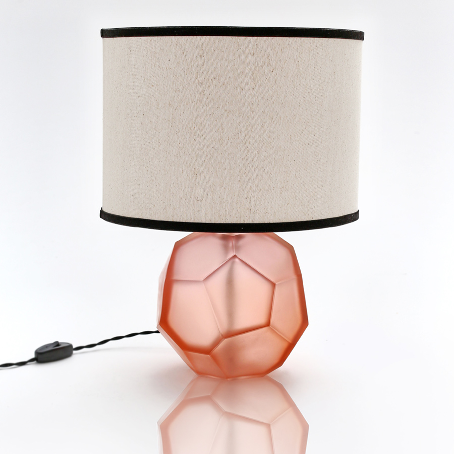 Picture of Emerald 2.0 Mat Salmon Table Lamp