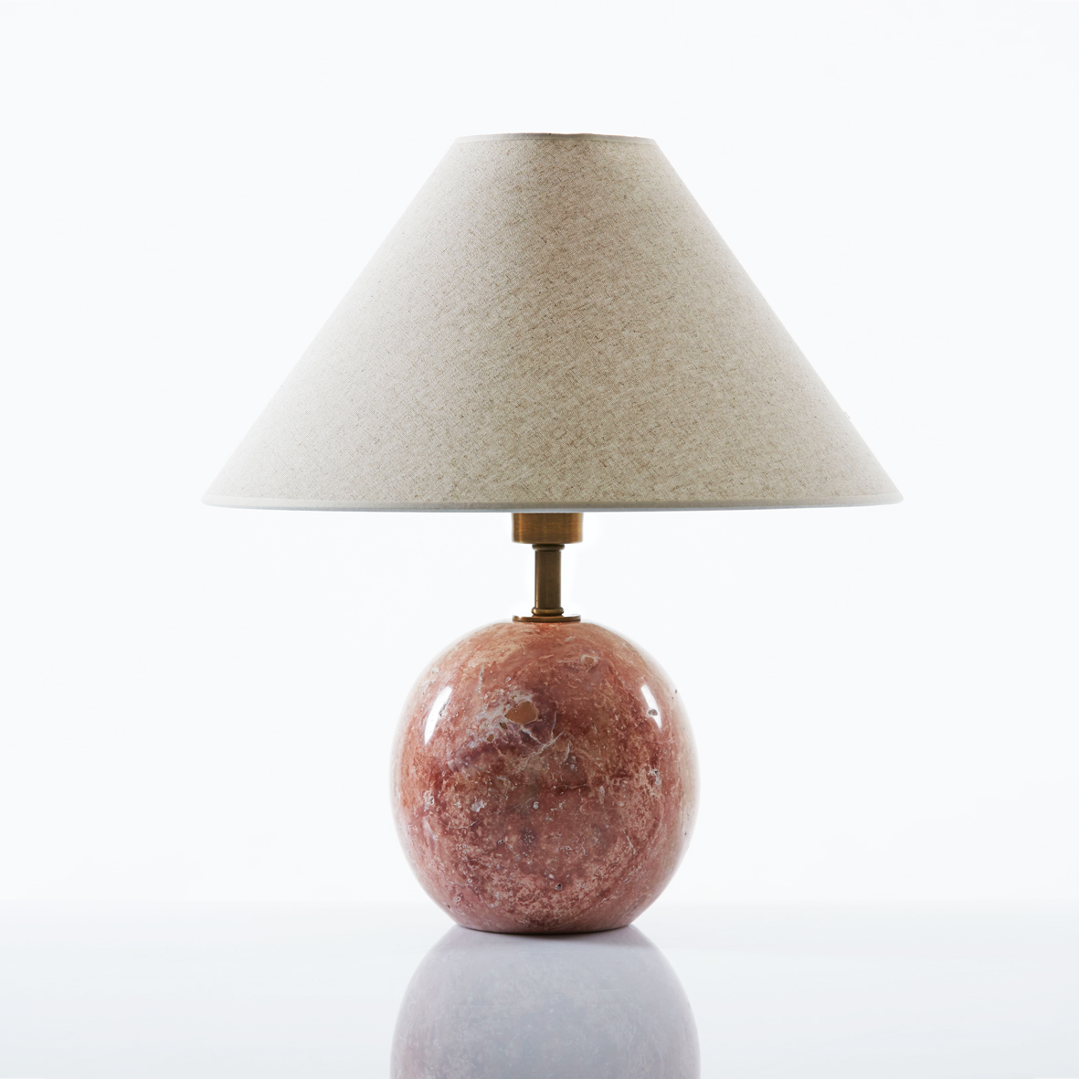 round-pink-travertine-table-lamp